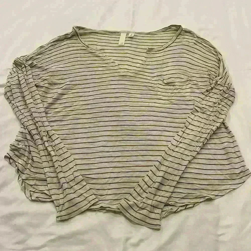BP Women V-Neck Long Sleeve Shirt - Picture 1 of 3